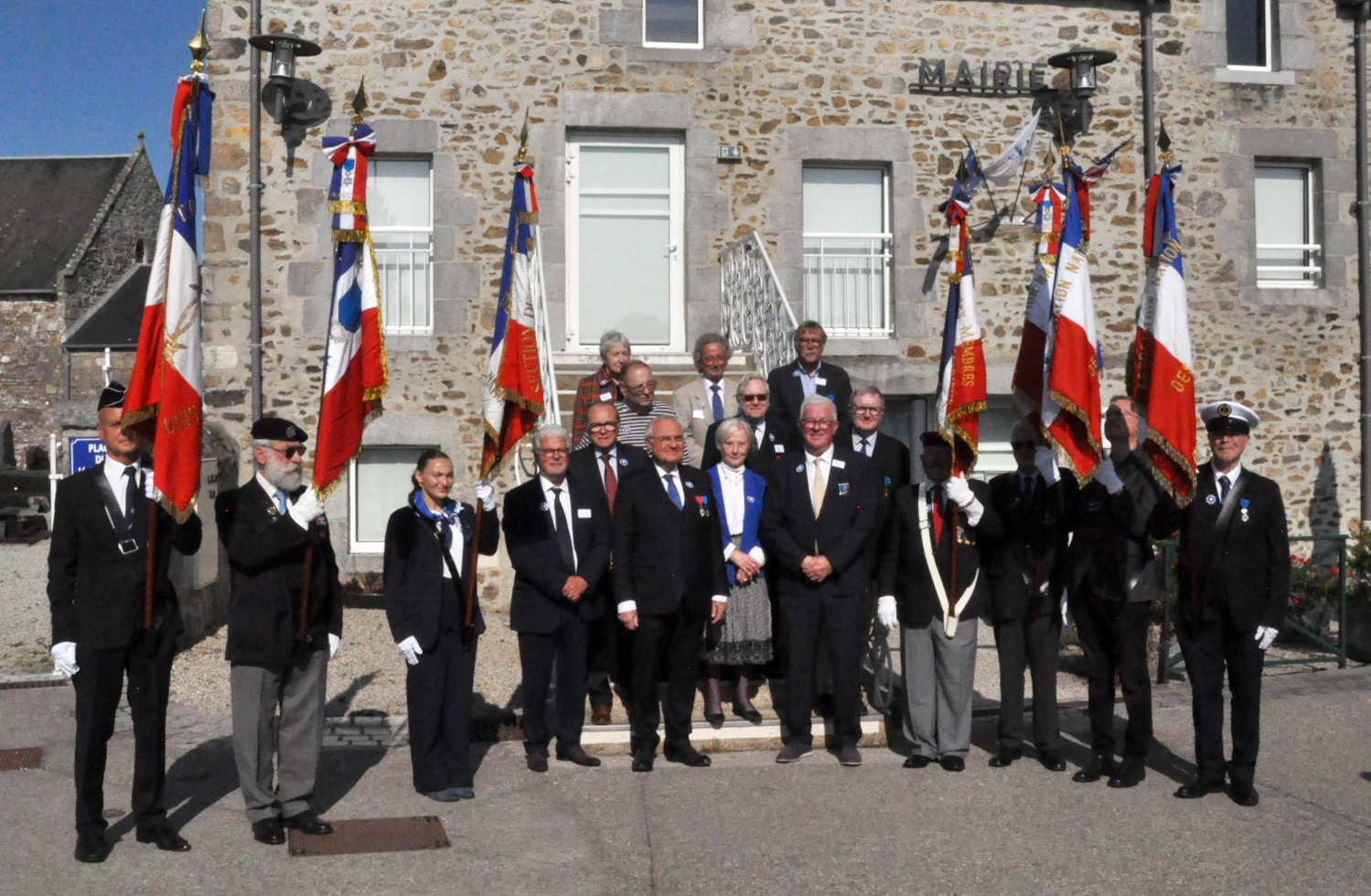 Le nouveau Président de la section de la Manche bien entouré